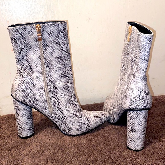 Heels - Picture 2 of 2